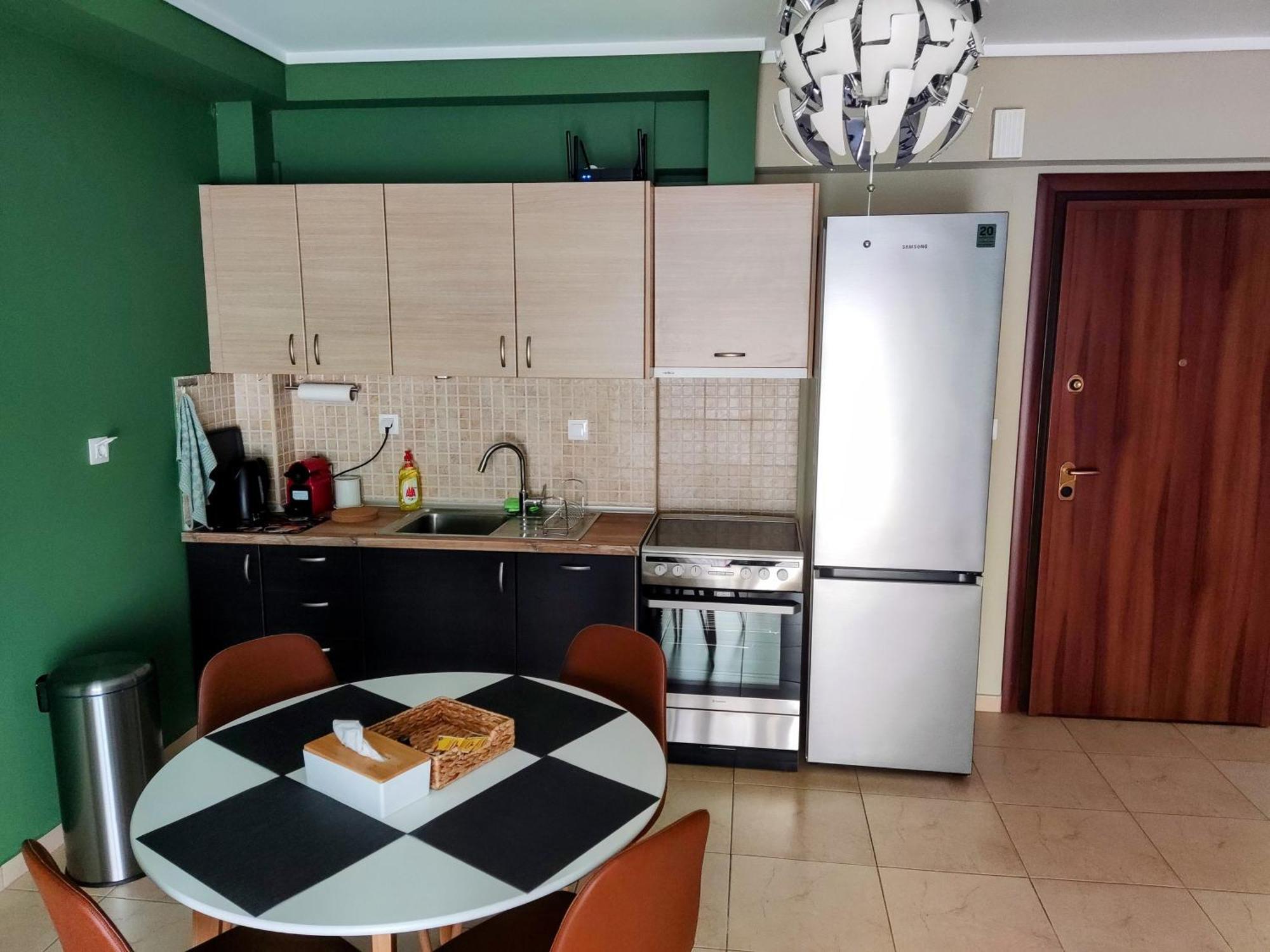 Appartement Cozy Apt! Friends & Family - Private Paid Parking *